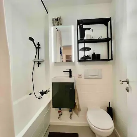 Daire Schickes 1-zimmer Apartment, Nur 2 Min. Zum Rhein