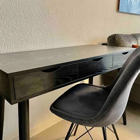 Schickes 1-zimmer Apartment, Nur 2 Min. Zum Rhein